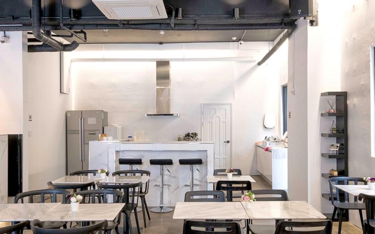 Canvas Black Guesthouse 釜山 外观 照片